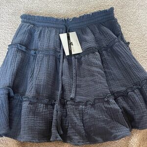 **EXCLUSIVE** Minx & Moss skirt